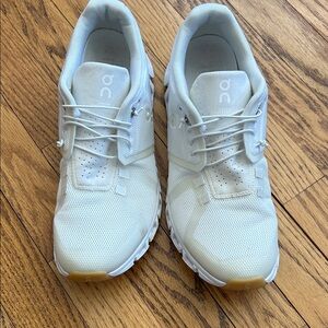 On Cloud 5 Running Shoes